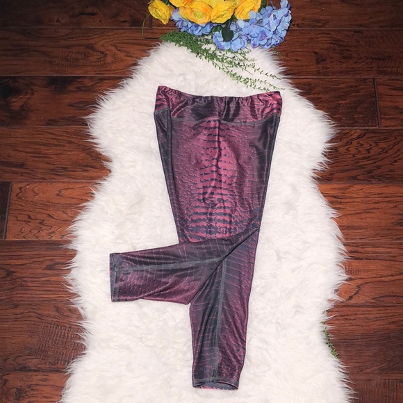 Evolution and Creation Women’s Active Capri M - Picture 1 of 10